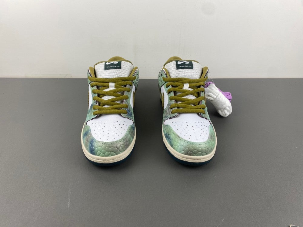 Low Top Sneakers, White Green Colorway, Lace Up Design, Casual Gift for Sneaker Fans