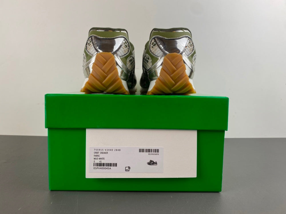 Low Top Sneakers, White Green Colorway, Lace Up Design, Casual Gift for Sneaker Fans