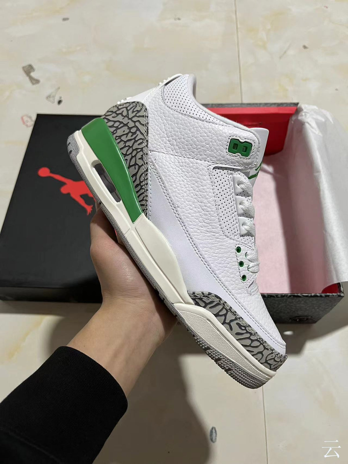 Low Top Sneakers, White Green Colorway, Lace Up Design, Casual Gift for Sneaker Fans