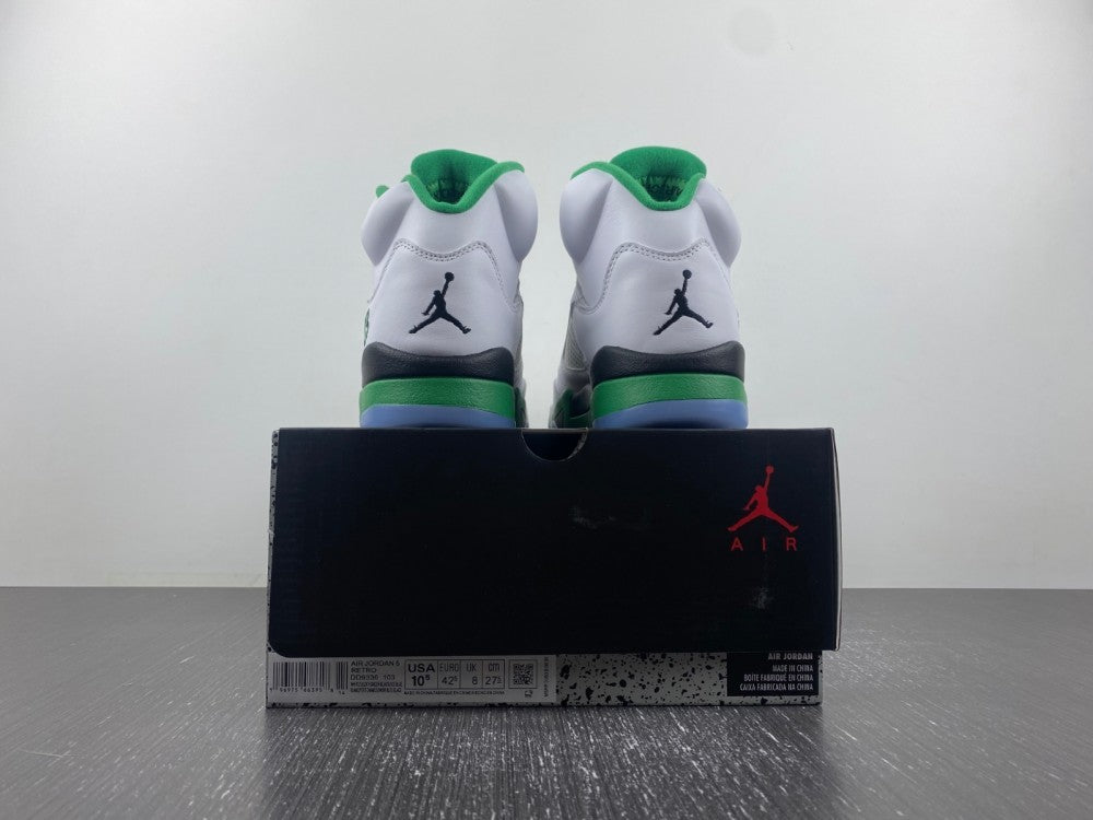 Low Top Sneakers, White Green Colorway, Leather Footwear, Lace Up Design, Casual Gift for Sneaker Fans