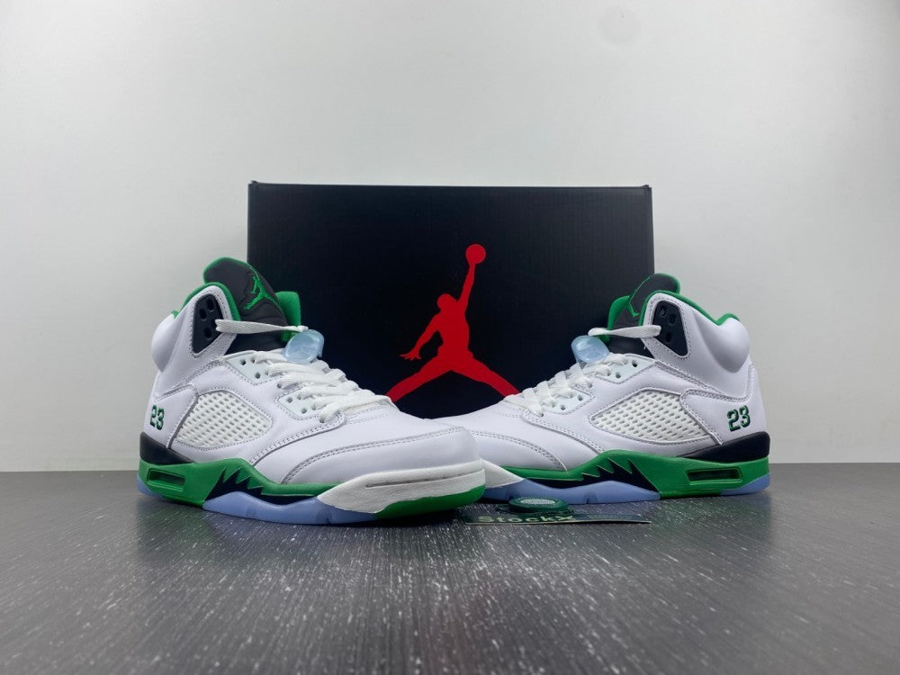 Low Top Sneakers, White Green Colorway, Leather Footwear, Lace Up Design, Casual Gift for Sneaker Fans
