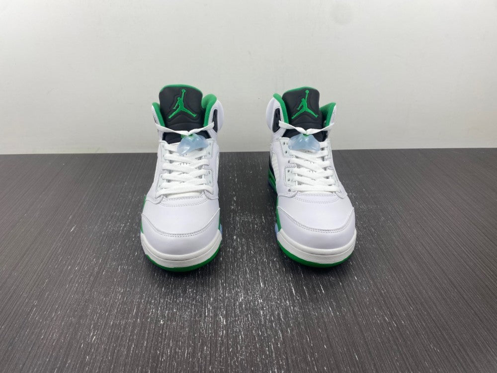 Low Top Sneakers, White Green Colorway, Leather Footwear, Lace Up Design, Casual Gift for Sneaker Fans