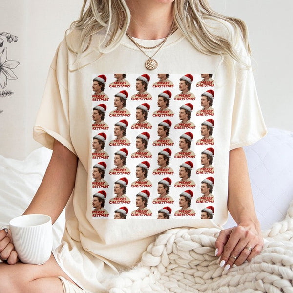 Christmas Graphic Shirt, Retro Santa Hat Pattern T-Shirt, Festive Santa Claus Holiday Tee, Adorable Vintage Christmas Pattern