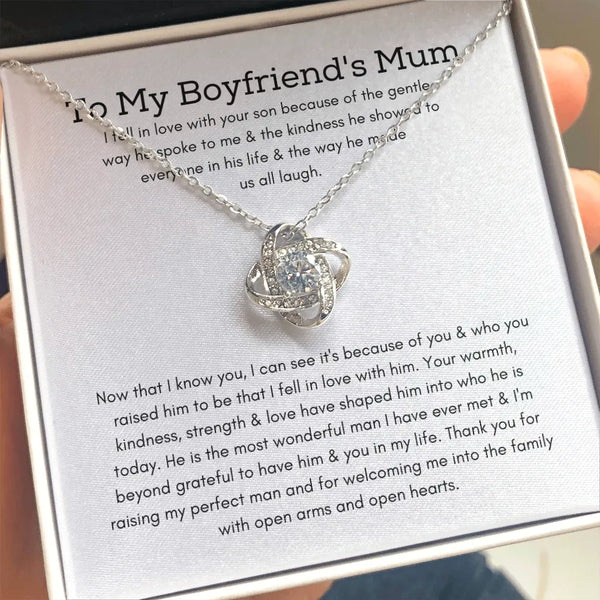Boyfriend's Mum Love Knot Necklace, Boyfriend Mum Necklace, Mother of Boyfriend Present Necklace, Bonus Mum Keepsake, Christm