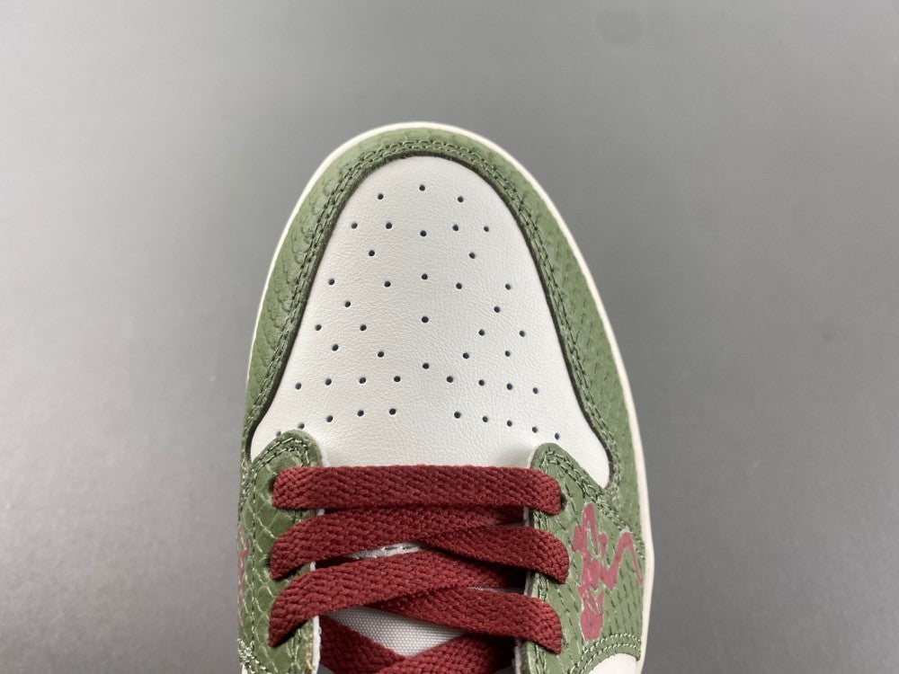 Retro Low Top Sneakers, White Green Red Colorway, Lace Up Design, Casual Gift for Sneaker Fans