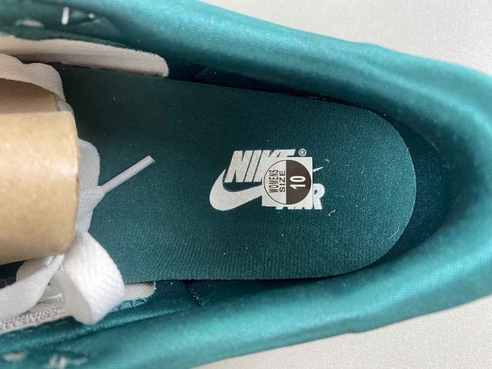 Low Top Sneakers, White Green Colorway, Lace Up Design, Casual Gift for Sneaker Fans