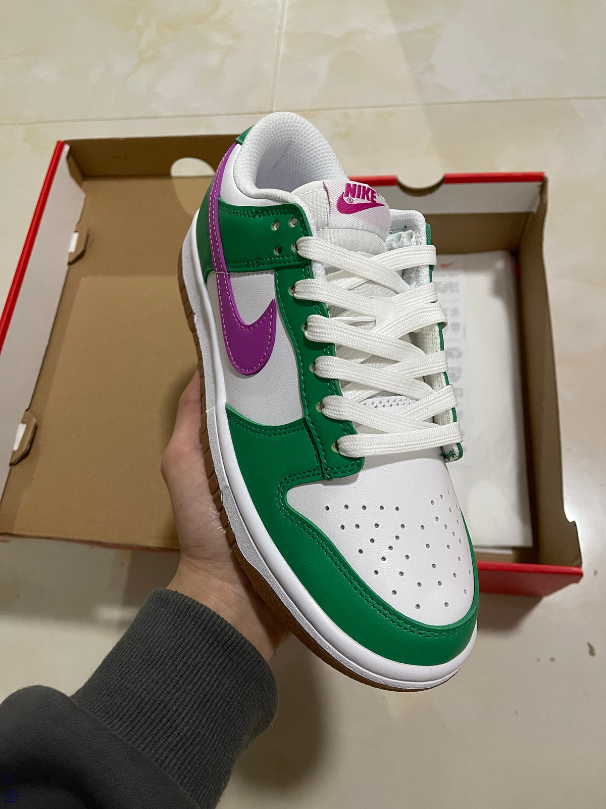 Low Top Sneakers, White Green Colorway, Lace Up Design, Casual Gift for Sneaker Fans
