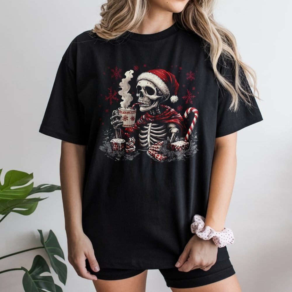 Gothic Christmas Graphic Tee, Skeleton Santa T-Shirt, Humorous Xmas Skeleton Shirt, Retro Spooky Holiday T-Shirt, Edgy Christ