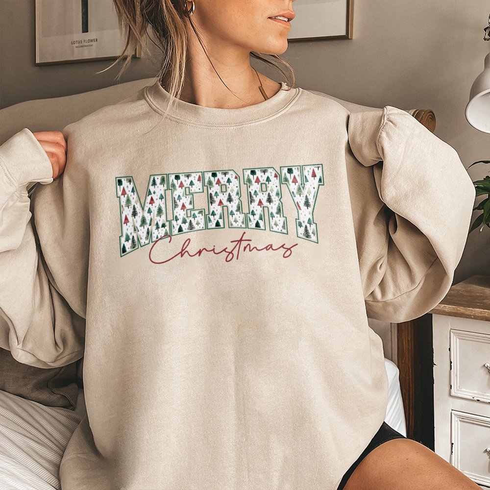 Retro Tree Pattern Holiday Sweatshirt, Merry Christmas Sweatshirt, Vintage Xmas Tree Graphic Sweatshirt, Comfy Winter Holiday