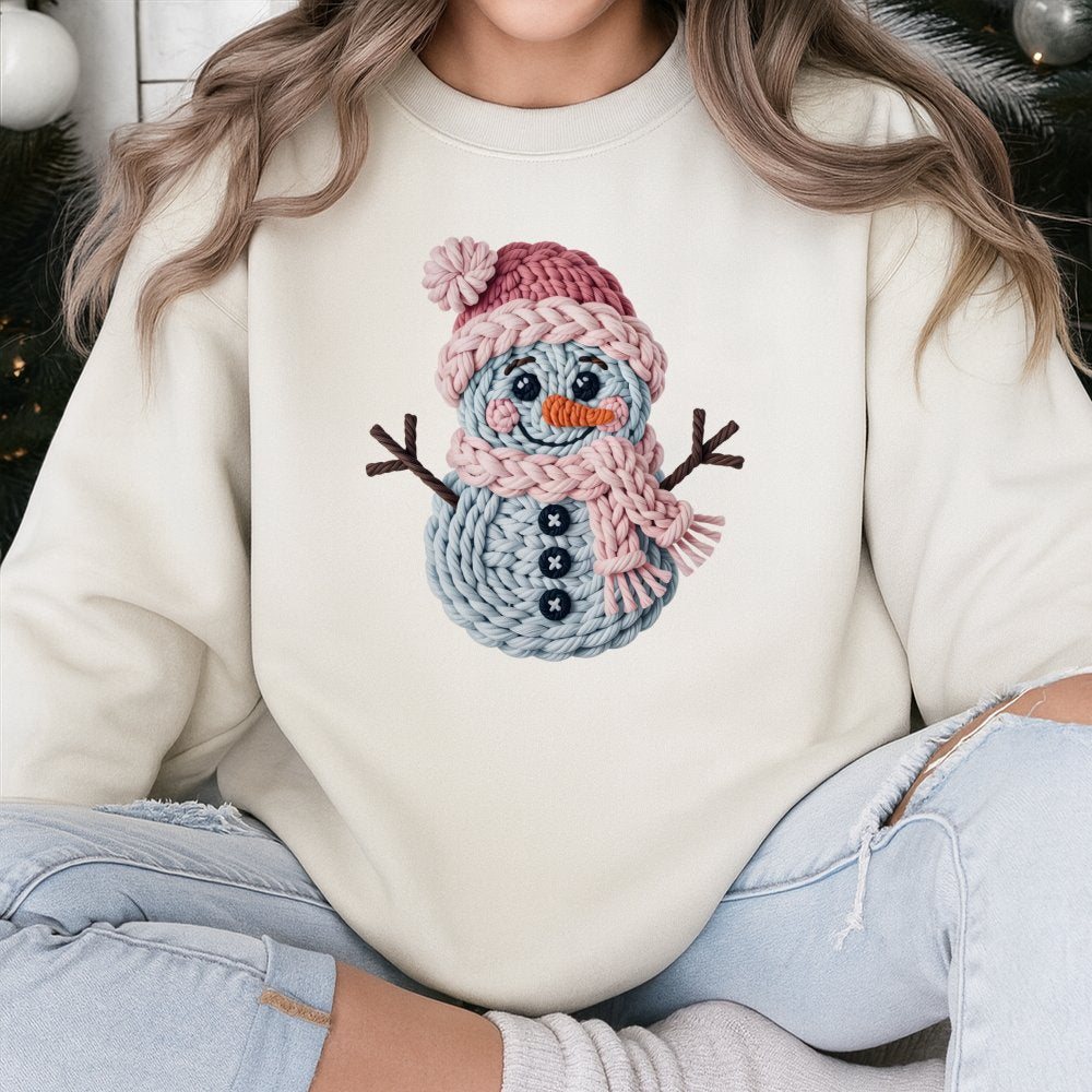 Yarn Knit Texture Graphic Holiday Sweater, Adorable Snowman Sweatshirt, Comfy Christmas Crewneck, Winter Season Aesthetic Pul