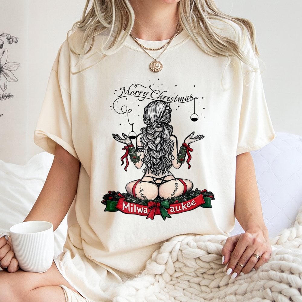 Vintage Pin-Up Girl Holiday Shirt, Milwaukee Christmas T-Shirt, Retro Milwaukee City Pride Tee, Edgy Graphic Christmas T-Shir