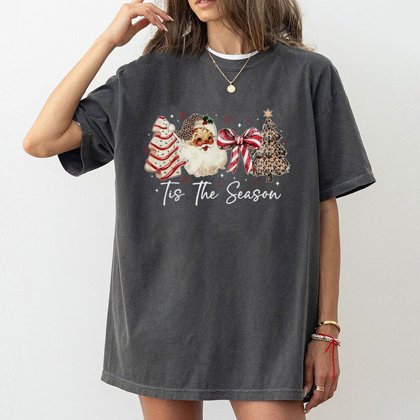 Retro Leopard Santa Graphic Tee, Tis the Season Christmas Shirt, Holiday Season T-Shirt, Adorable Xmas Festive Top, Winter Ch