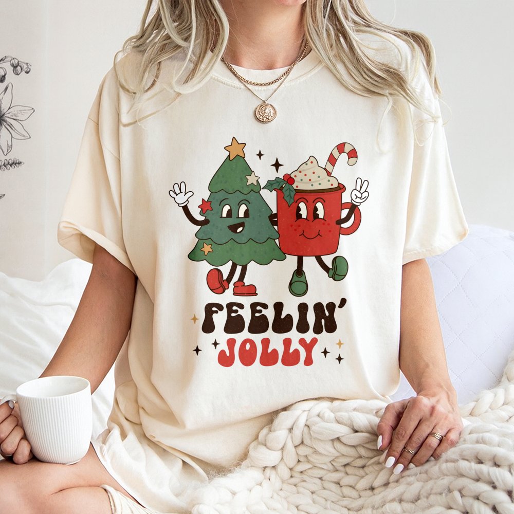 Retro Holiday Tree and Cocoa Graphic Tee, Feelin' Jolly Christmas T-Shirt, Vintage Xmas Party Shirt, Adorable Winter Apparel 