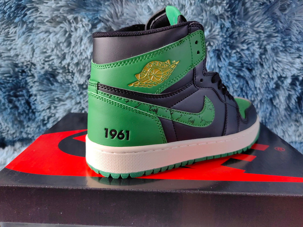 Golf Shoes, Black Green Colorway, Lace Up Design, Casual Gift for Shoe Lovers