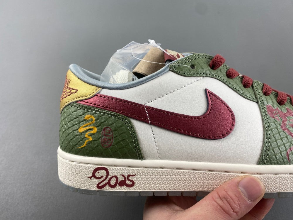 Retro Low Top Sneakers, White Green Red Colorway, Lace Up Design, Casual Gift for Sneaker Fans