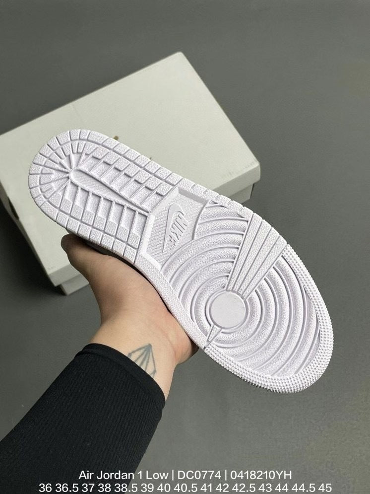 Retro Low Top Basketball Shoes, White Gray Colorway, Leather Footwear, Lace Up Design, Casual Gift for Shoe Lovers