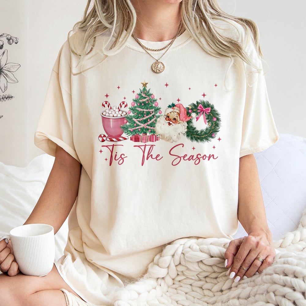 Vintage Santa and Tree T-Shirt, Tis the Season Christmas Shirt, Retro Holiday Graphic Tee, Festive Christmas Graphic Shirt Pr