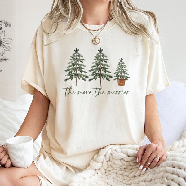 Minimalist Pine Tree Shirt, The More the Merrier Christmas T-Shirt, Retro Winter Holiday Graphic Tee, Festive Family Christma