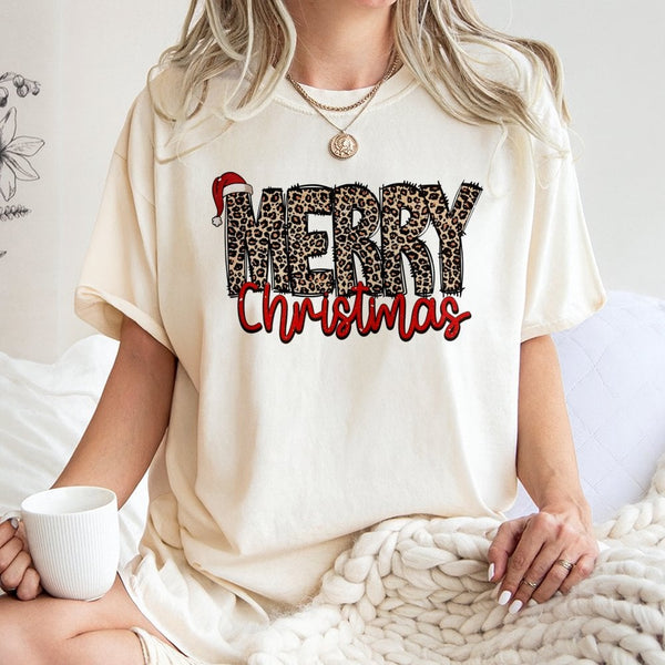 Leopard Print Holiday Shirt, Merry Christmas Leopard T-Shirt, Adorable Animal Print Christmas Tee, Festive Graphic Shirt Pres
