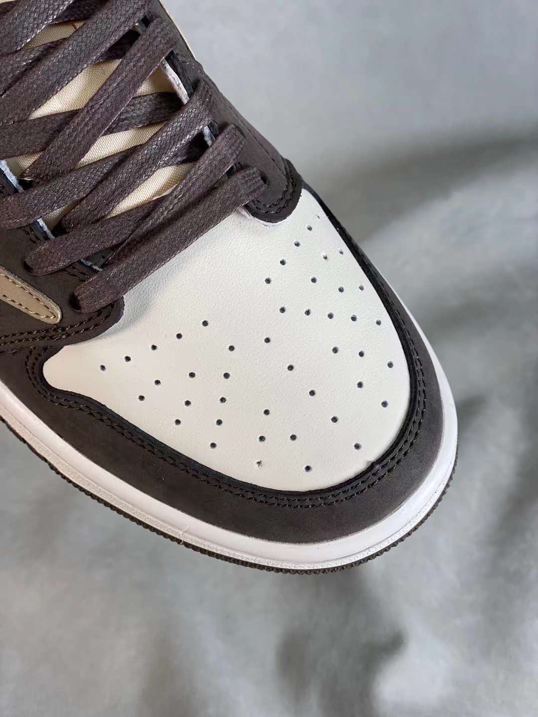Basketball Shoes, Brown White Colorway, Reverse Hook Design, Lace Up Design, Casual Gift for Shoe Lovers