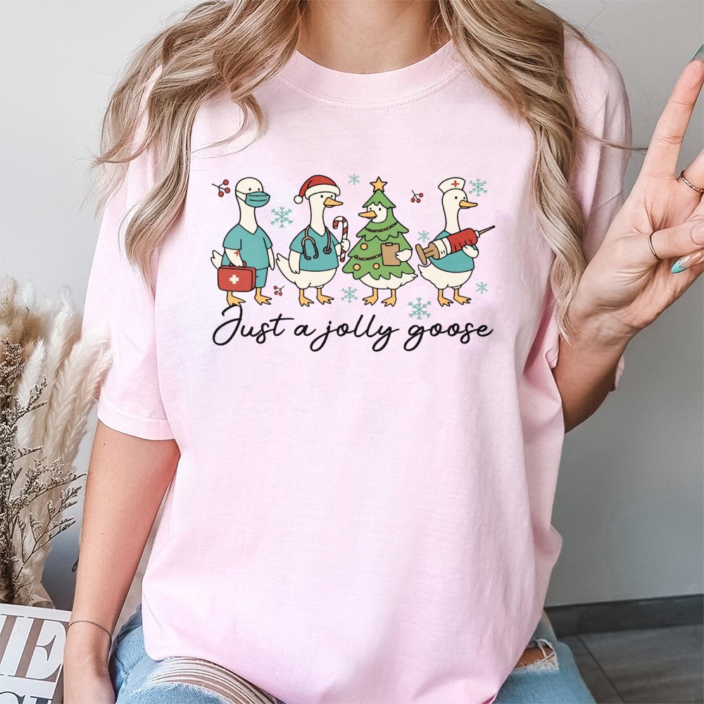 Medical Staff Holiday T-Shirt, Humorous Goose Christmas Nurse Shirt, Silly Goose RN Tee, Adorable Nursing Student Christmas G