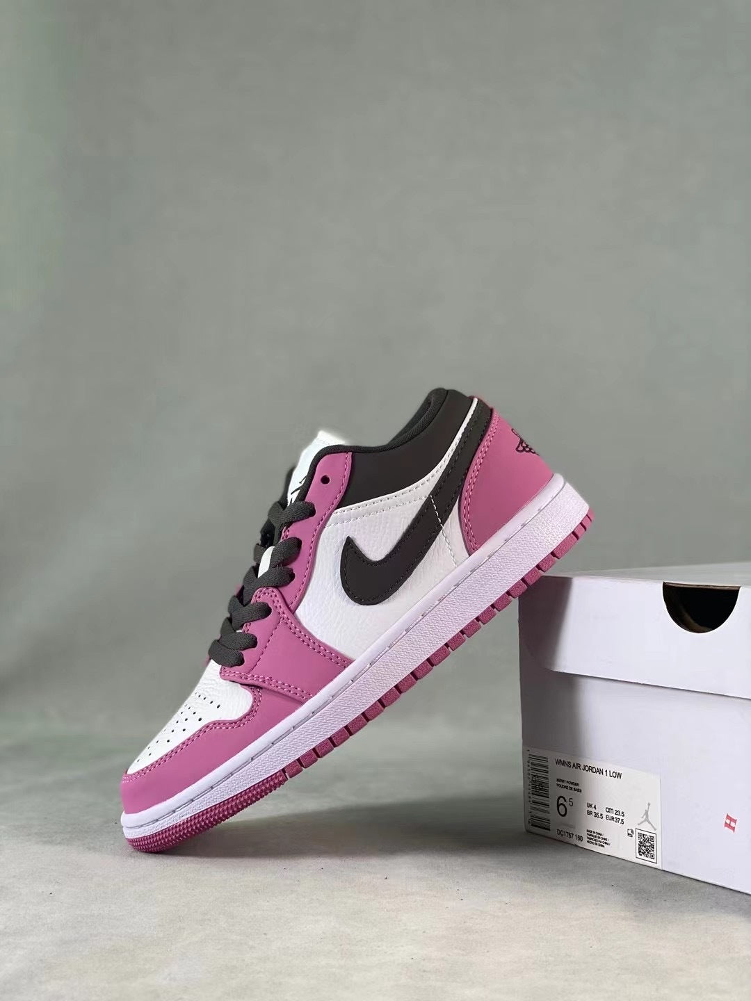 Retro Mid Top Basketball Shoes, Purple Gray Colorway, Lace Up Design, Casual Gift for Shoe Lovers