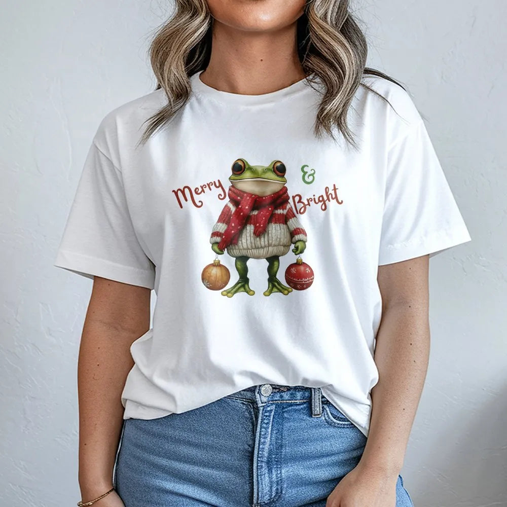 Festive Toad Graphic Tee, Merry and Bright Christmas Frog Shirt, Retro Christmas Frog T-Shirt, Adorable Animal Xmas Tee, Holi