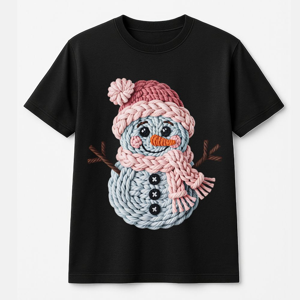 Faux Crochet Yarn Holiday Graphic Tee, Christmas Snowman T-Shirt, Adorable Winter Snowman Shirt, Comfy Festive Apparel Presen