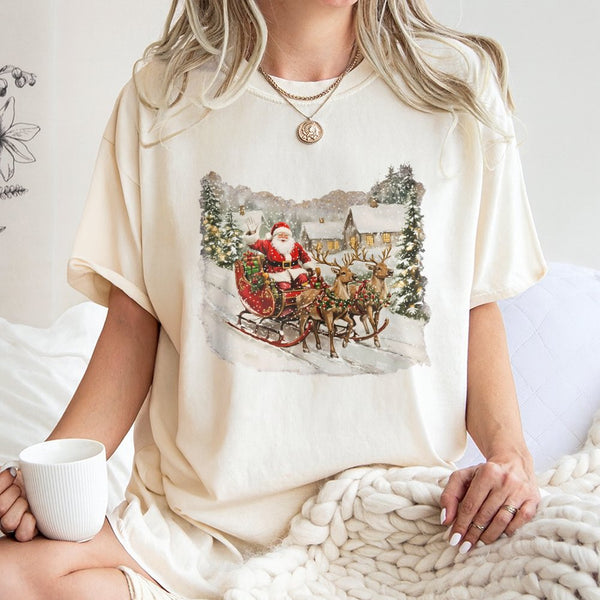 Retro Santa Reindeer T-Shirt, Vintage Santa Sleigh T-Shirt, Nostalgic Santa Christmas Tee, Classic Holiday Graphic T-Shirt, X