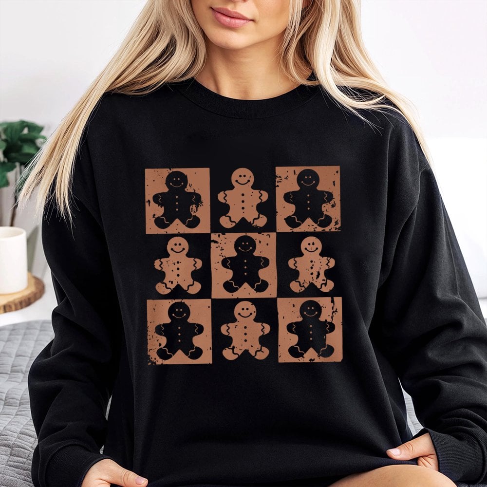 Retro Checkered Holiday Sweater, Gingerbread Man Sweatshirt, Adorable Xmas Gingerbread Pullover, Comfy Winter Crewneck, Chris
