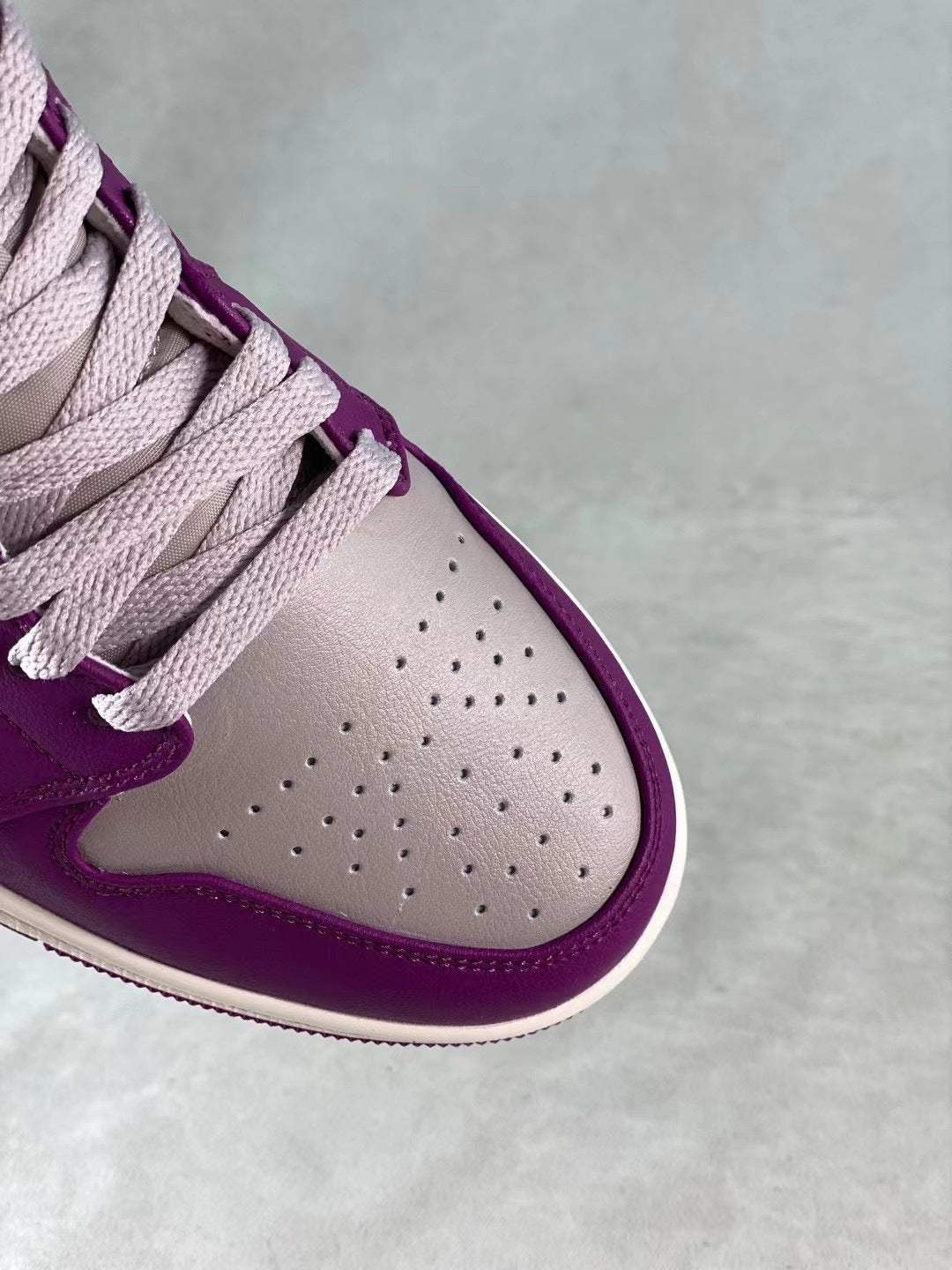 Retro Mid Top Basketball Shoes, Purple Gray Colorway, Lace Up Design, Casual Gift for Shoe Lovers