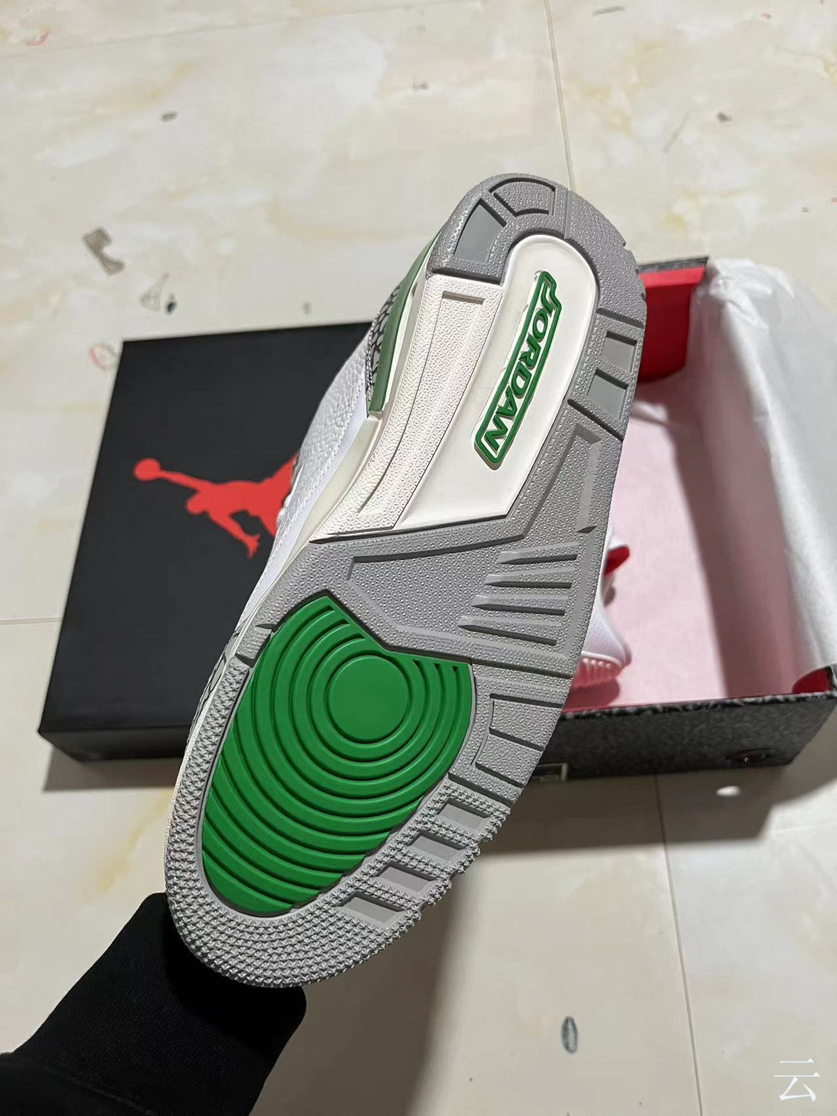 Low Top Sneakers, White Green Colorway, Lace Up Design, Casual Gift for Sneaker Fans