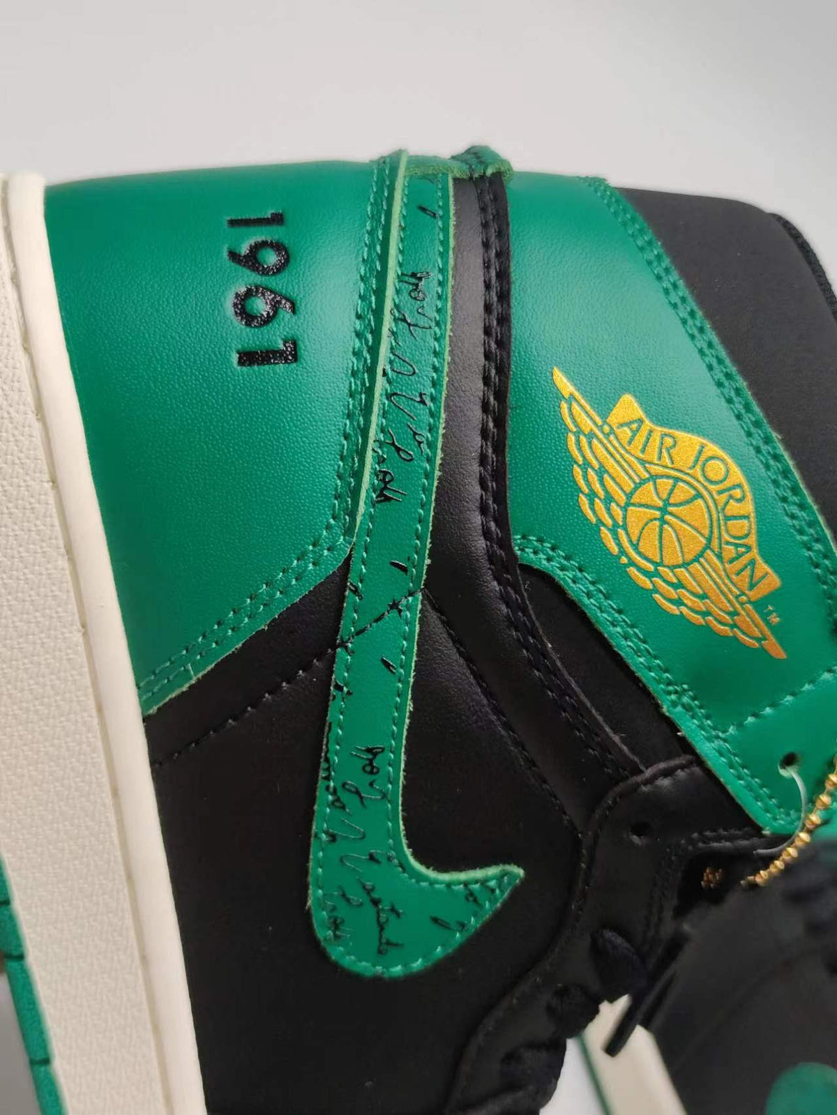 Golf Shoes, Black Green Colorway, Lace Up Design, Casual Gift for Shoe Lovers