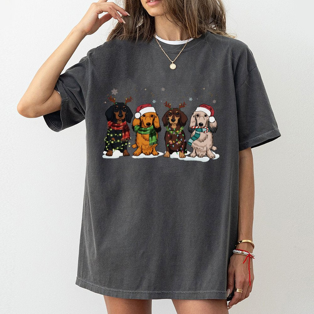 Festive Santa Hat Dog Shirt, Dachshund Christmas T-Shirt, Wiener Dog Holiday Tee, Adorable Animal Lover Graphic T-Shirt, Dach