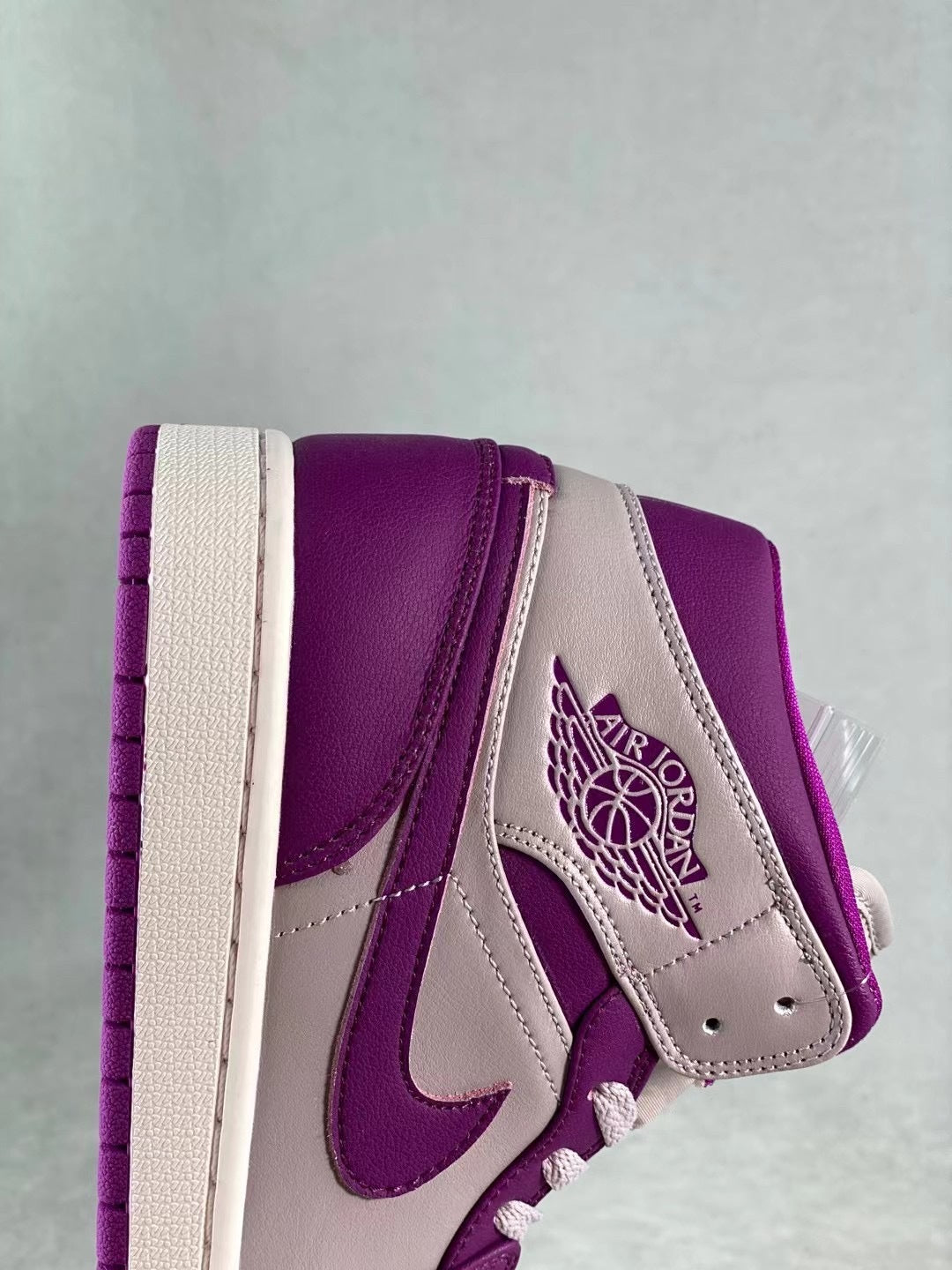 Retro Mid Top Basketball Shoes, Purple Gray Colorway, Lace Up Design, Casual Gift for Shoe Lovers