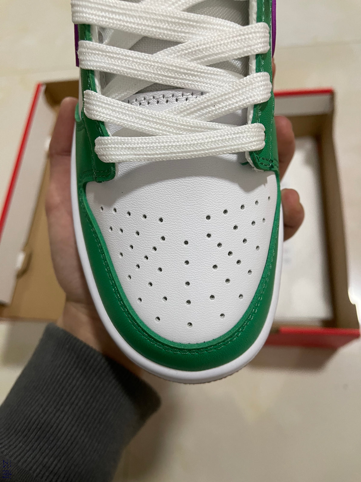 Low Top Sneakers, White Green Colorway, Lace Up Design, Casual Gift for Sneaker Fans