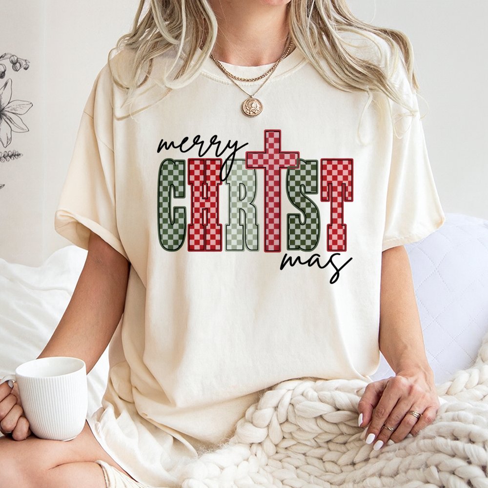 Plaid Pattern Religious Graphic Tee, Merry Christmas Cross T-Shirt, Christian Holiday Faith Shirt, Xmas Church Group Present