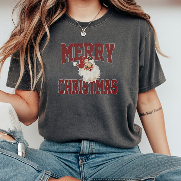 Retro Santa Claus Graphic Tee, Vintage Merry Christmas T-Shirt, Festive Holiday Season Shirt, Traditional Xmas Graphic Tee