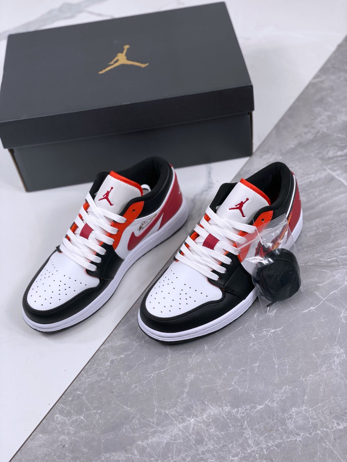 Retro Low Top Basketball Shoes, White Red Black Colorway, Lace Up Design, Casual Gift for Shoe Lovers
