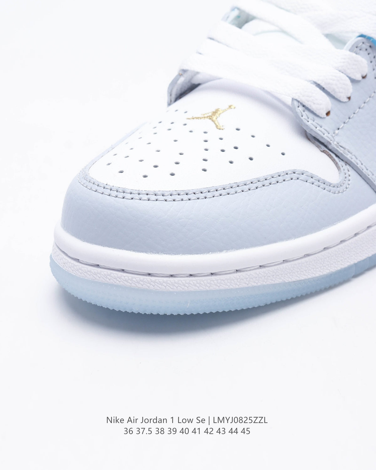 Retro Low Top Basketball Shoes, White Blue Colorway, Lace Up Design, Casual Gift for Shoe Lovers