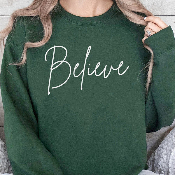 Minimalist Script Xmas Holiday Sweater, Believe Christmas Sweatshirt, Festive Winter Aesthetic Crewneck, Comfy Christmas Grap
