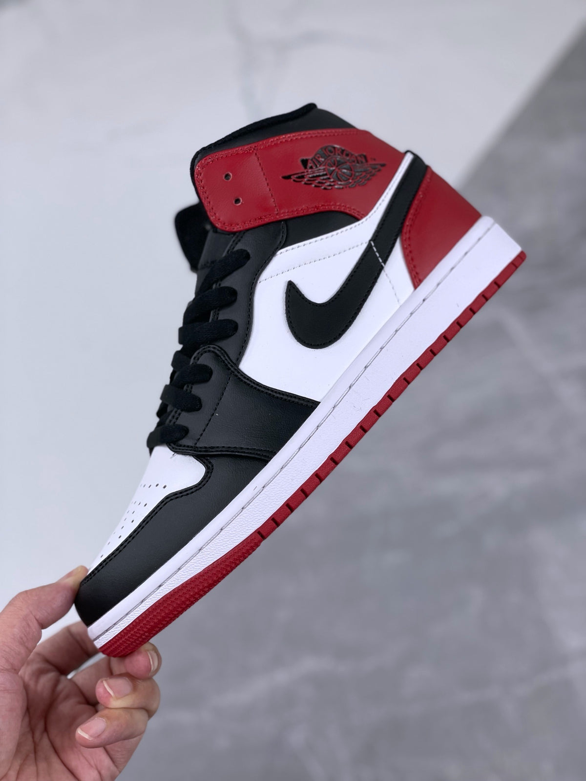 Retro Mid Top Basketball Shoes, Black Red Colorway, Lace Up Design, Casual Gift for Shoe Lovers