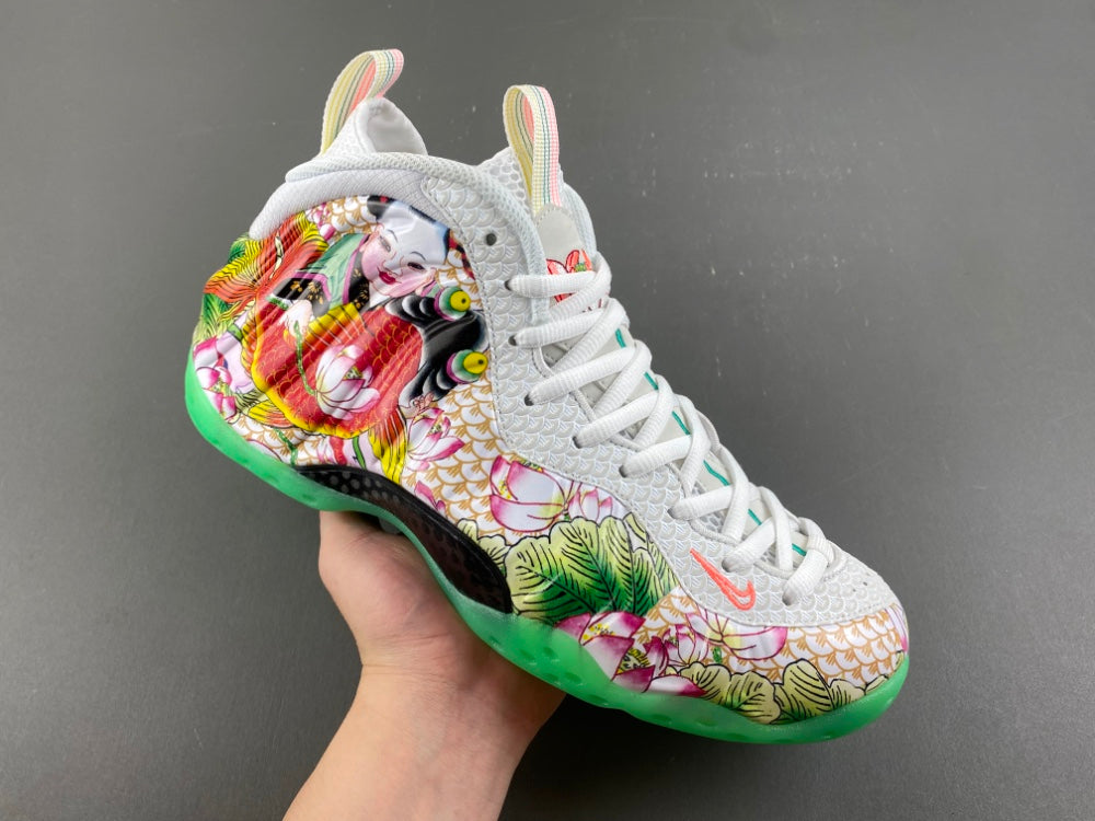 Low Top Sneakers, White Green Colorway, Lace Up Design, Casual Gift for Sneaker Fans