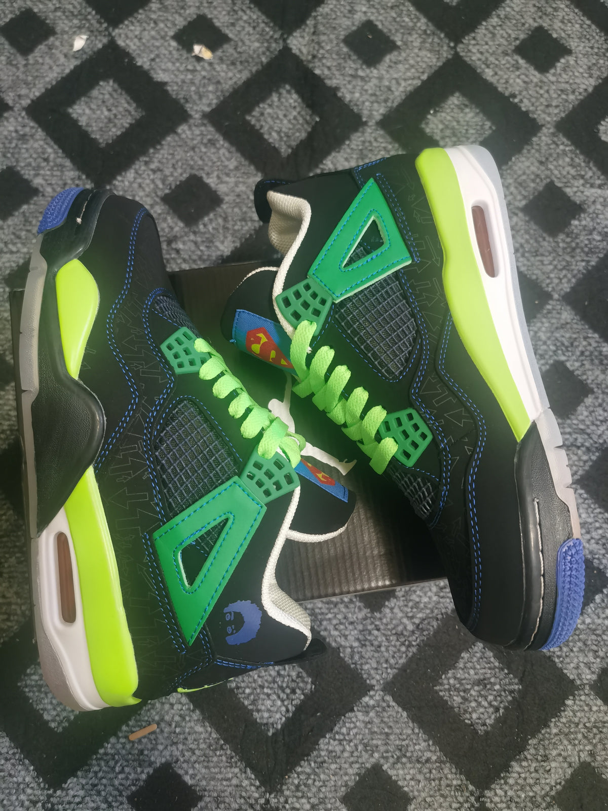 Basketball Shoes, Black Green Colorway, Lace Up Design, Casual Gift for Shoe Lovers