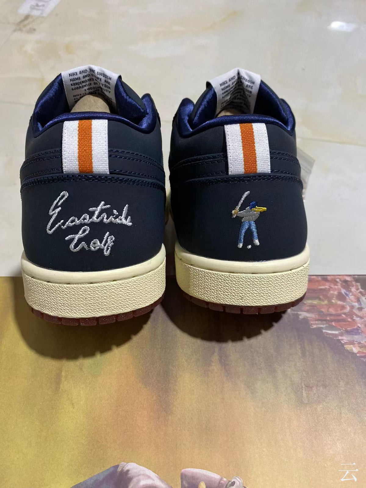 Retro Low Top Golf Shoes, Blue Colorway, Lace Up Design, Casual Gift for Shoe Lovers